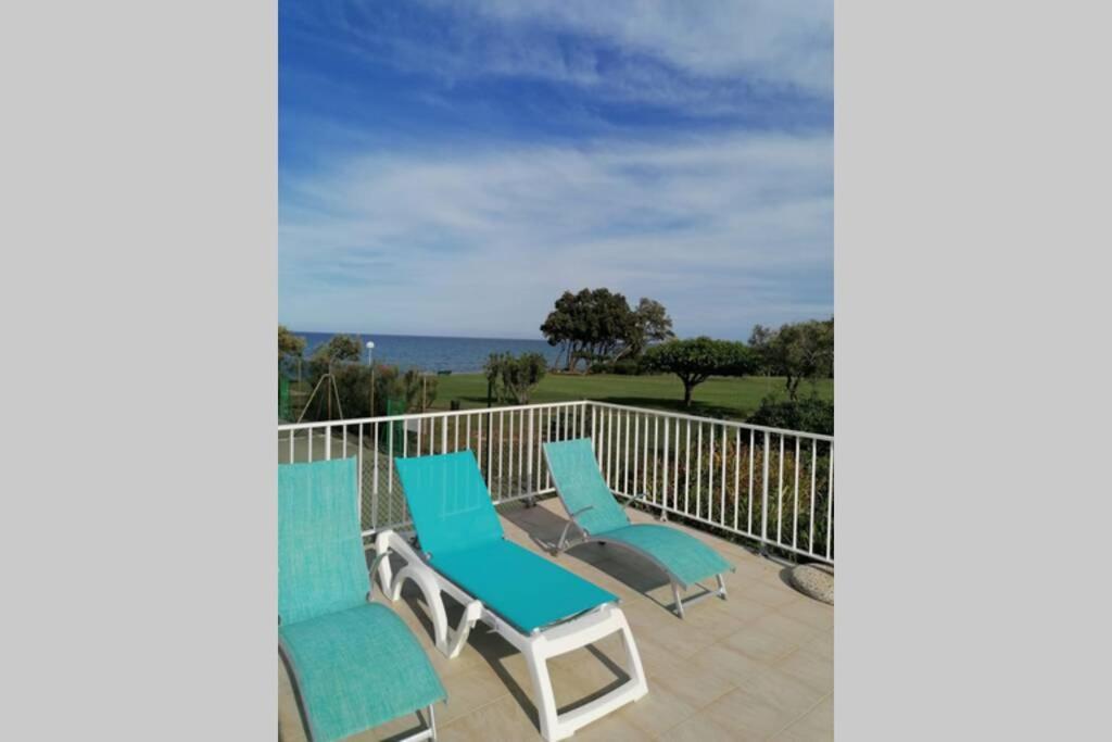 Studio 4 Personnes Bord De Mer Avec Piscine Wifi Червионе Экстерьер фото