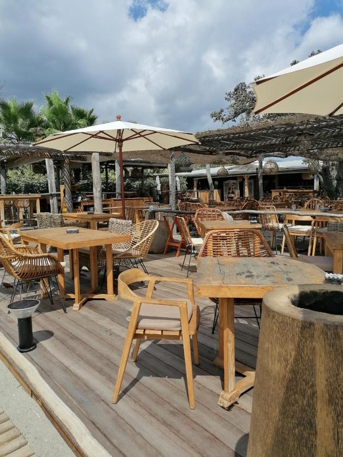 Studio 4 Personnes Bord De Mer Avec Piscine Wifi Червионе Экстерьер фото