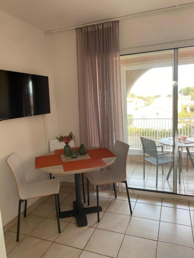 Studio 4 Personnes Bord De Mer Avec Piscine Wifi Червионе Экстерьер фото