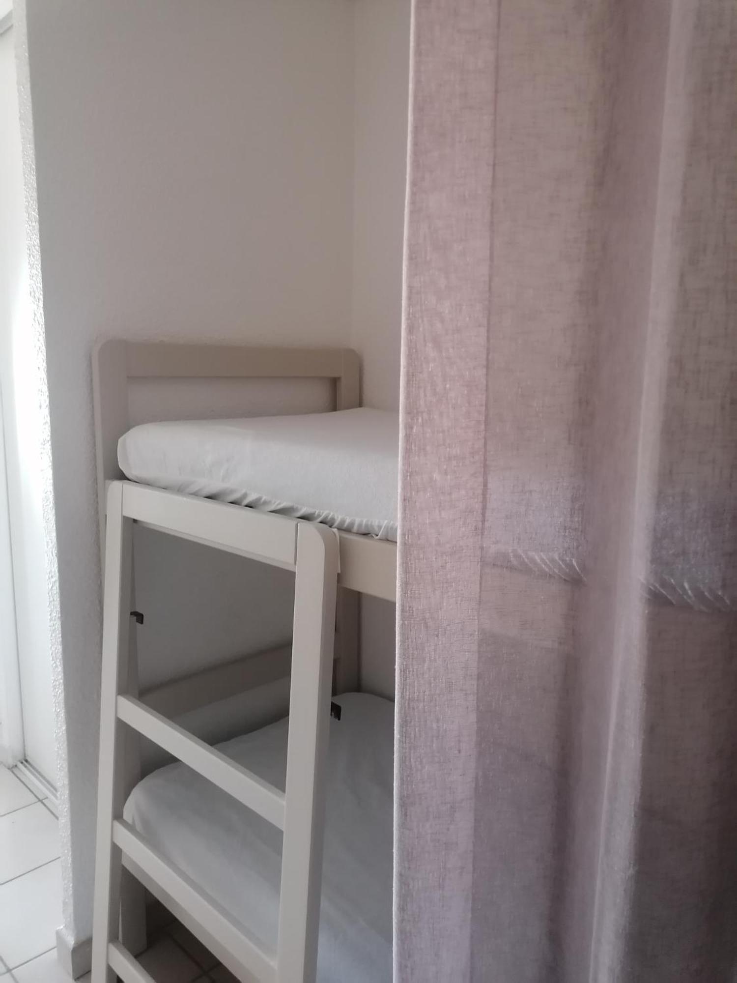 Studio 4 Personnes Bord De Mer Avec Piscine Wifi Червионе Экстерьер фото