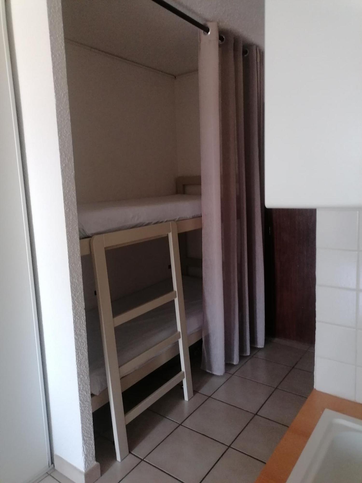 Studio 4 Personnes Bord De Mer Avec Piscine Wifi Червионе Экстерьер фото